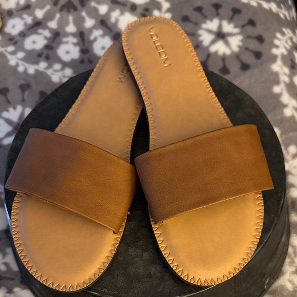 Volcom Tan Women's Slide Sandals - Picture 1 of 4
